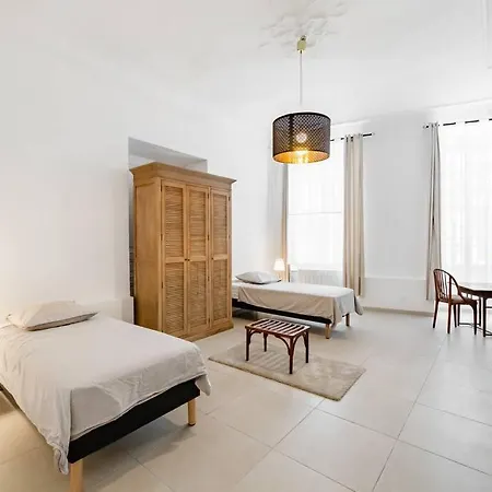 Crew House 10 Beds Apartamento