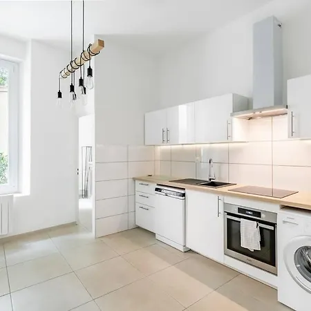 Crew House 10 Beds Apartamento La Ciotat