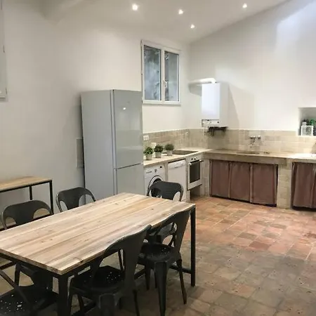 Crew House 10 Beds * La Ciotat