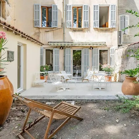 Crew House 10 Beds * La Ciotat